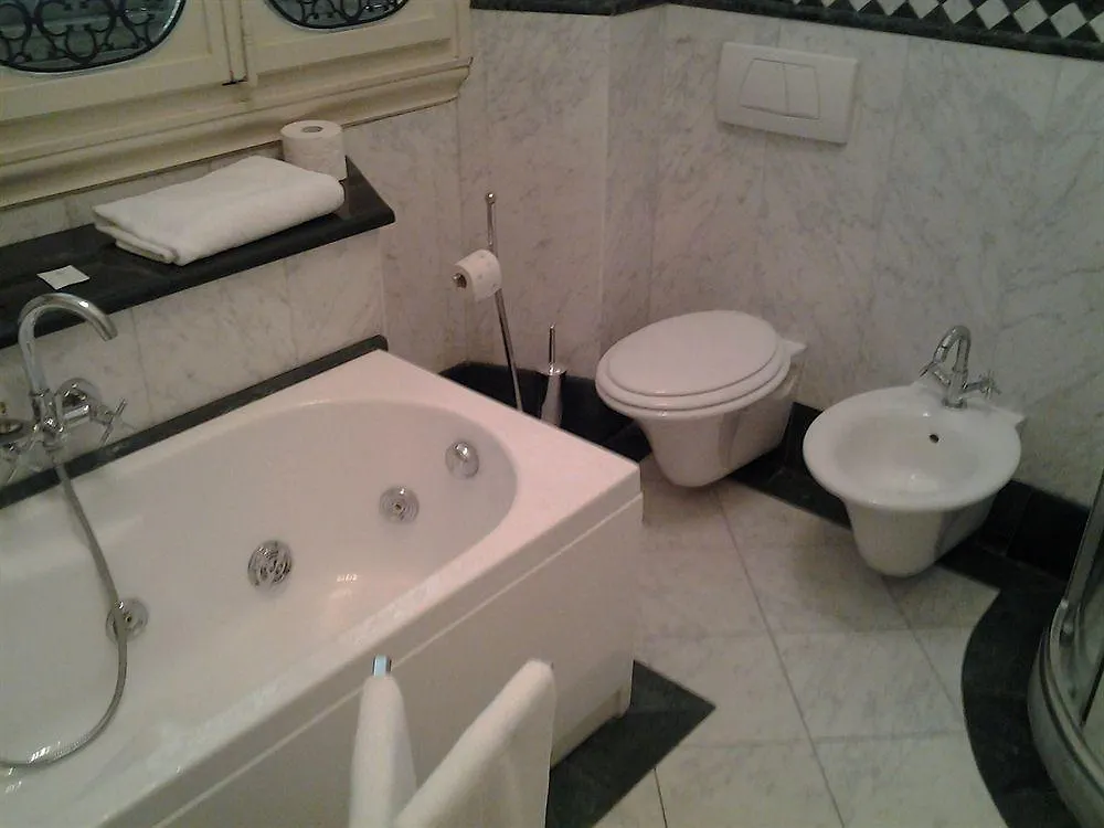 ** לינה וארוחת בוקר פירנצה B&B Al Duomo איטליה