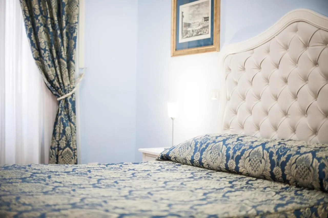 ** לינה וארוחת בוקר פירנצה B&B Al Duomo איטליה